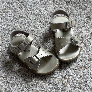 Footmates Gold Toddler Sandals SZ 6
